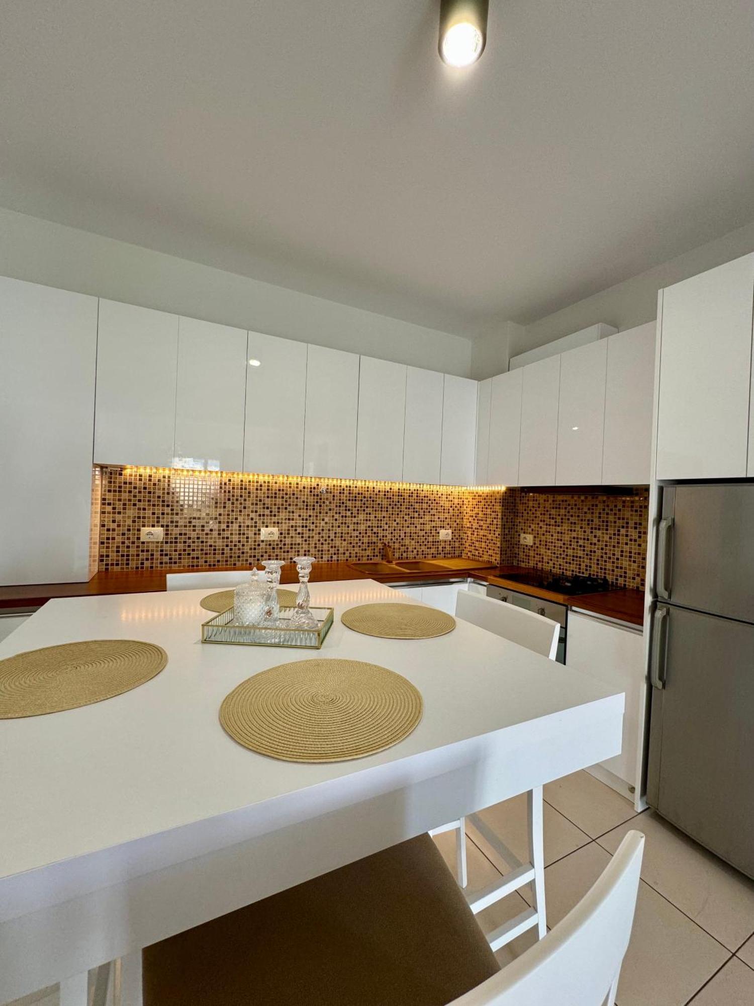 Belaire Luxury Apartment Sarandë 外观 照片