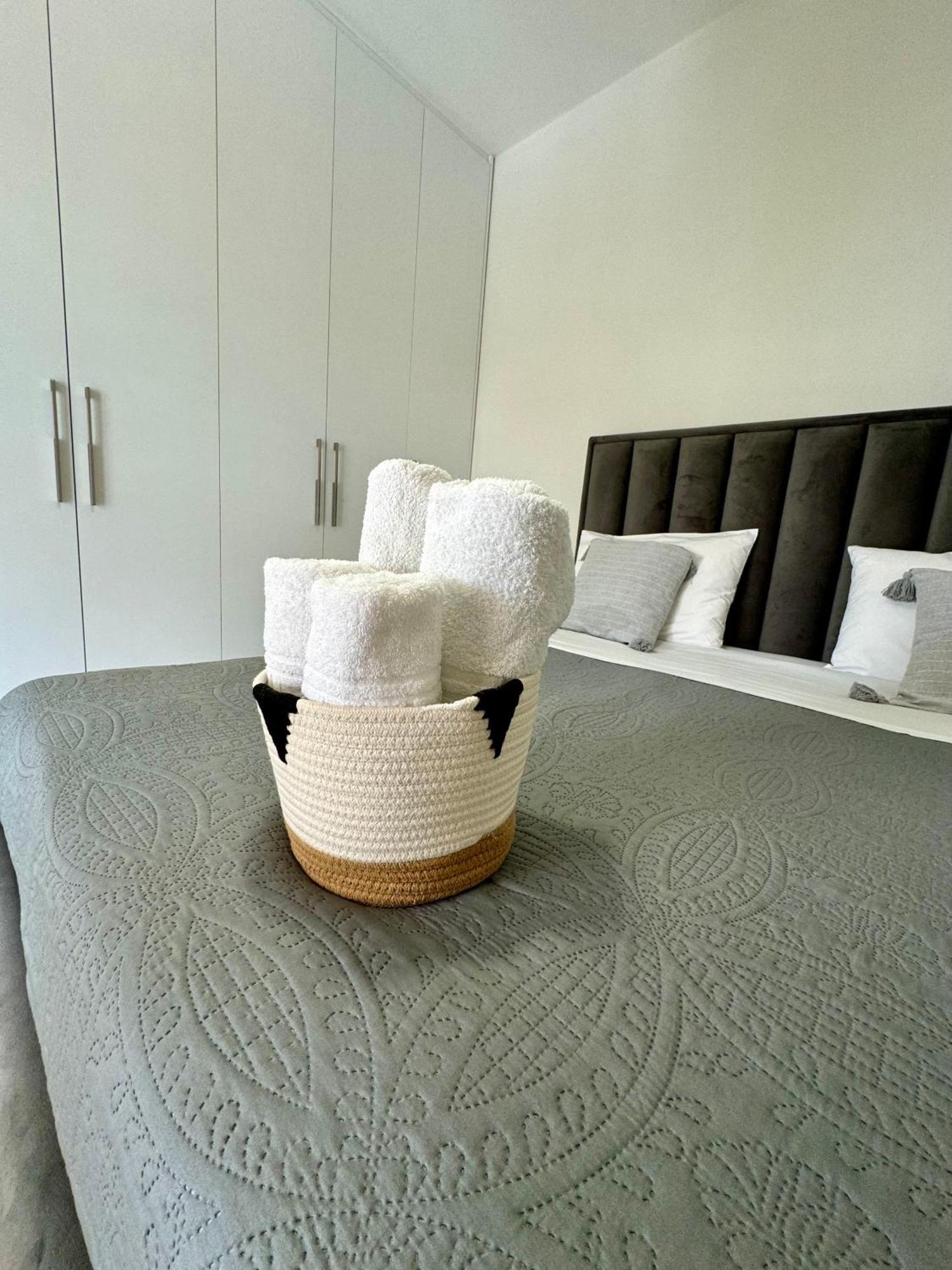 Belaire Luxury Apartment Sarandë 外观 照片