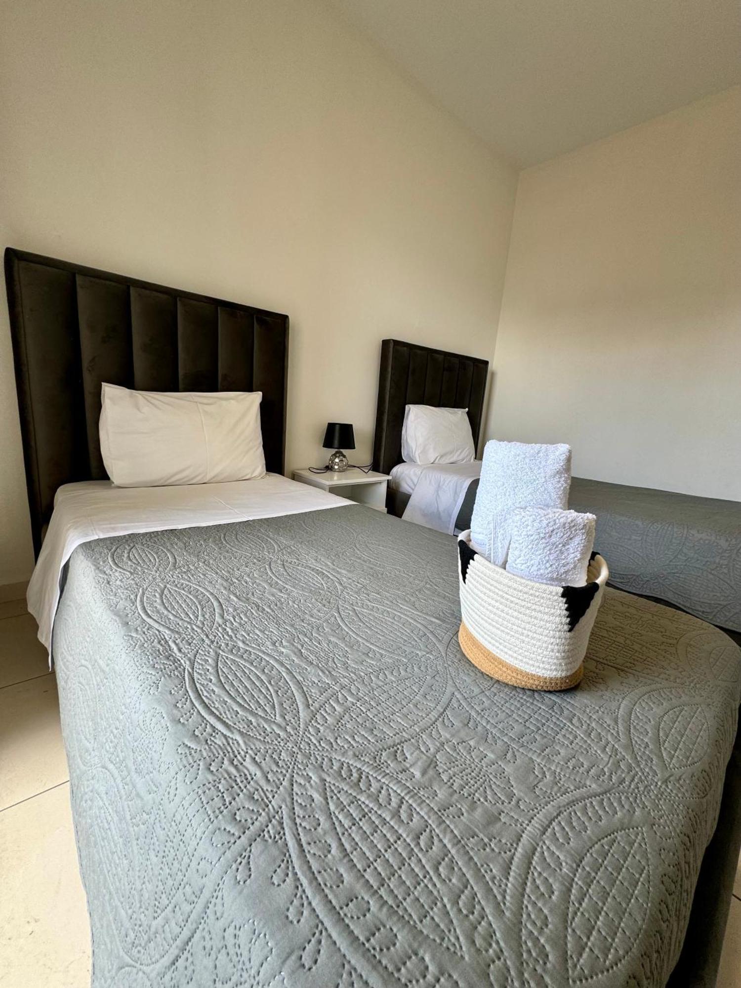 Belaire Luxury Apartment Sarandë 外观 照片