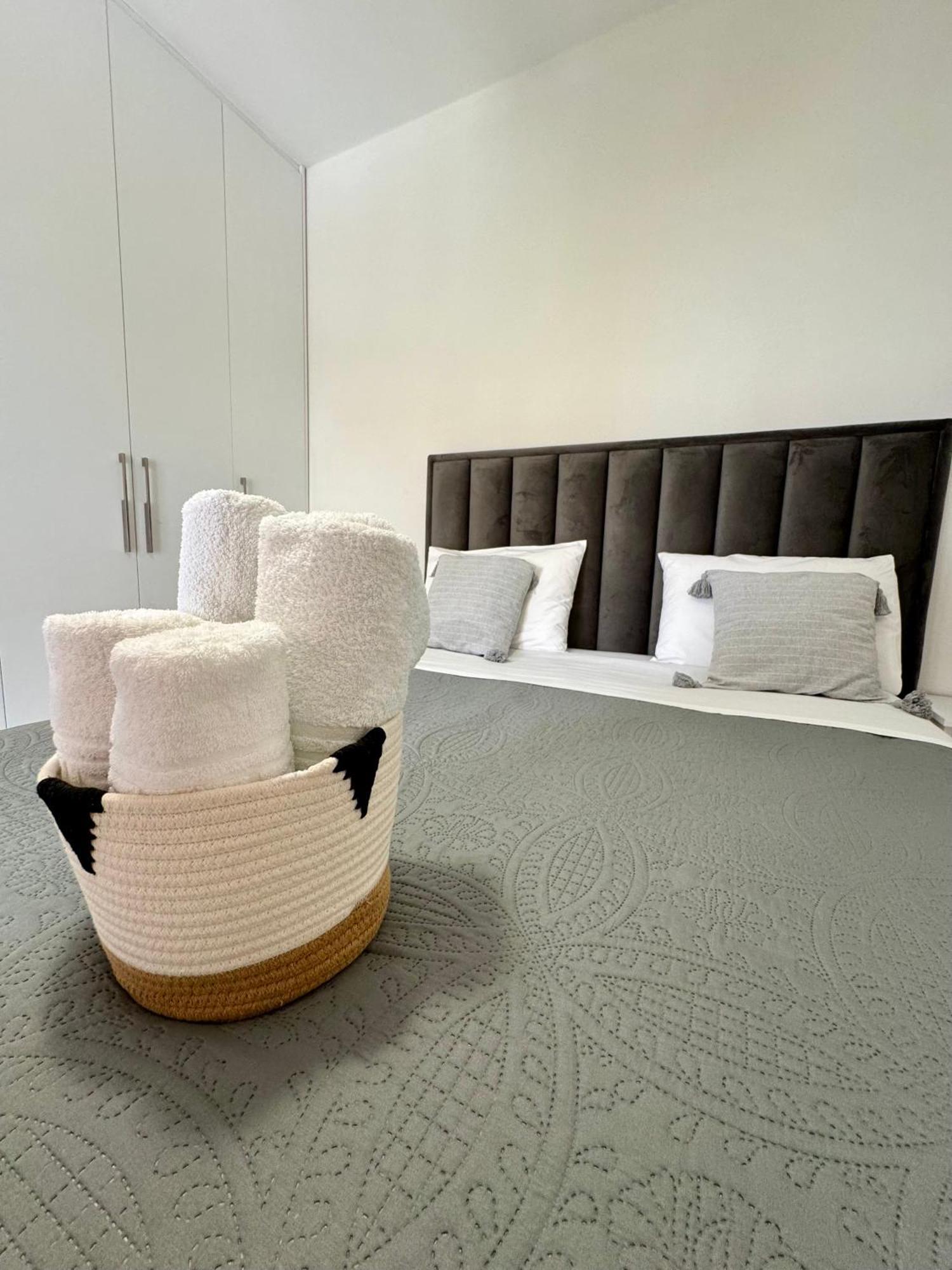 Belaire Luxury Apartment Sarandë 外观 照片